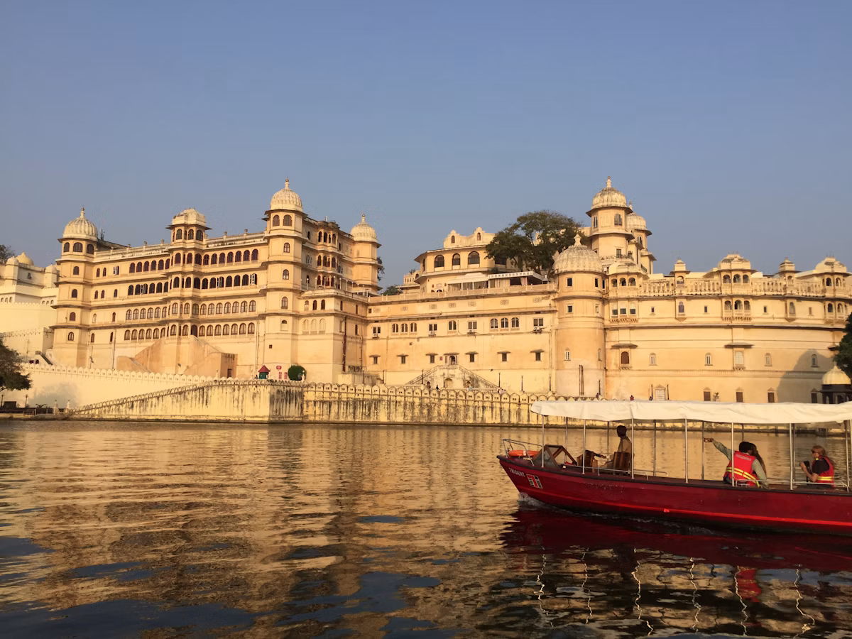 Udaipur - City Palace, Lake Pichola, Jag Mandir & Monsoon Palace